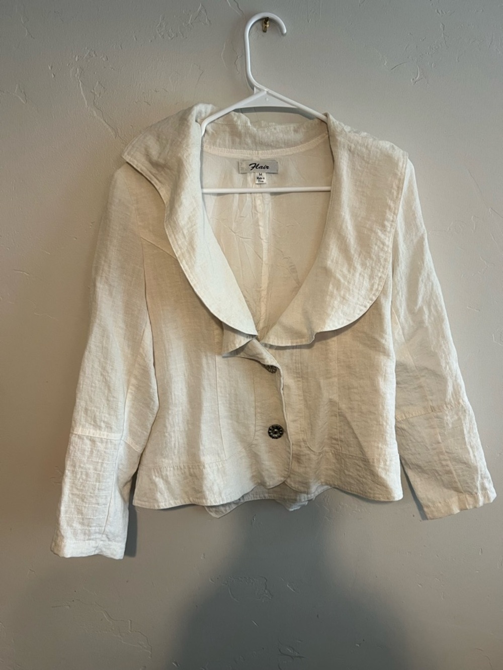 Vintage white flowy blouse with southwestern detail